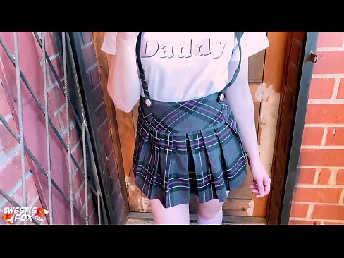 ❤️ Schoolgirl sûget har lul djip en neukt ynstee fan klassen. ❤ Moaie porno by ús fy.com-pornzog.ru ☑