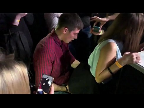 ❤️ Echte seks yn in Russyske nachtclub. 18-jierrich Russysk famke yn 'e anus en fagina neukt yn in nachtclub ❤ Moaie porno by ús fy.com-pornzog.ru ☑